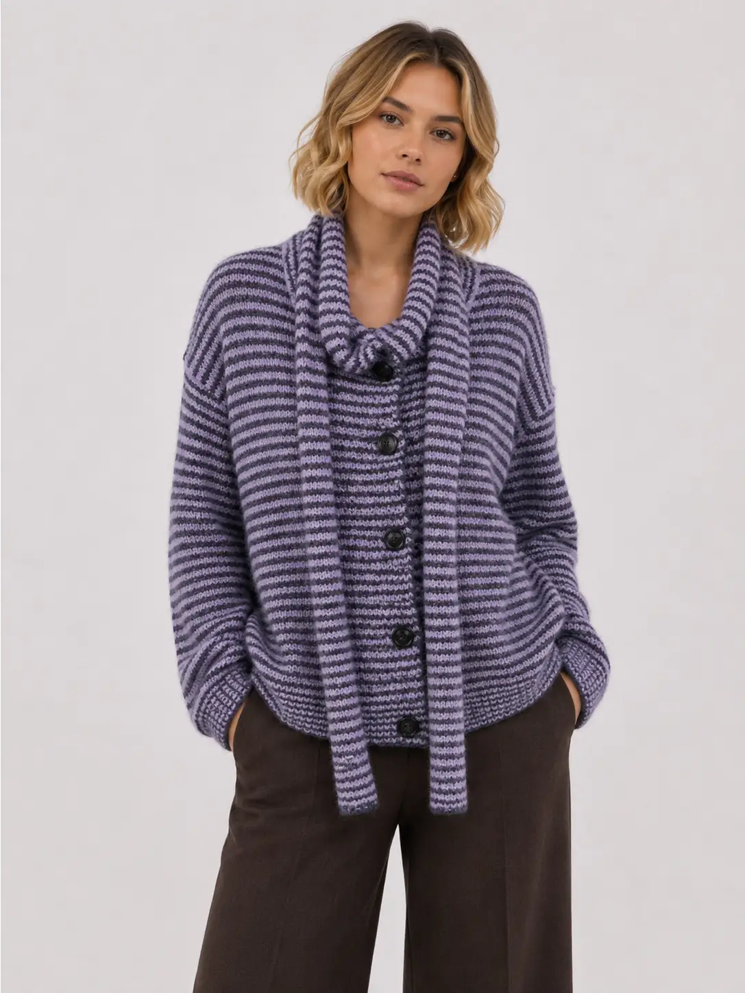 Afinity Strickjacke gestreift violet mit passendem feinem Schal